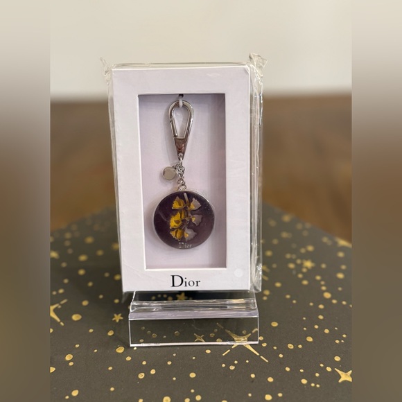 Dior Accessories - ✨ Dior Lily of the Valley Key Holder ✨